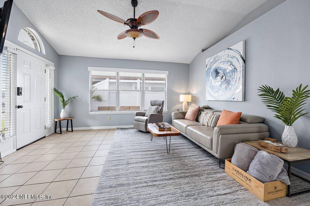 Jacksonville Beach, FL 32250,1651 EVANS DR S
