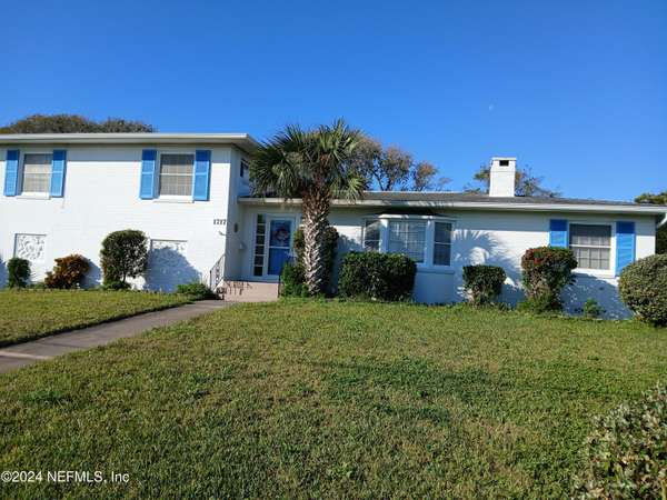 1717 N OLEANDER AVE, Daytona Beach, FL 32118