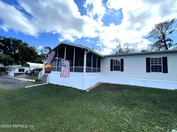 205 E LAR LN, Crescent City, FL 32112