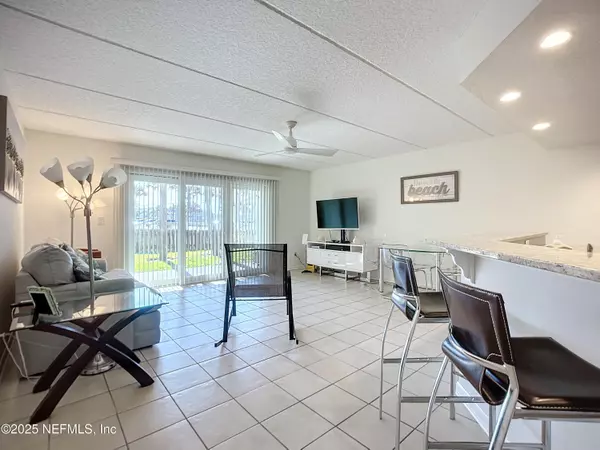 Jacksonville Beach, FL 32250,1701 1ST ST N #5A