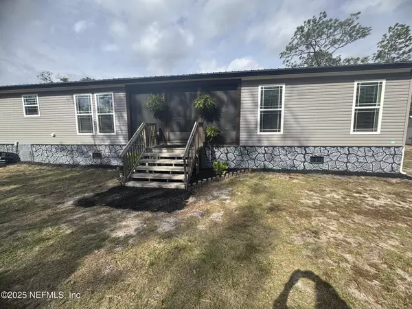 284 E BANNERVILLE RD, Palatka, FL 32177