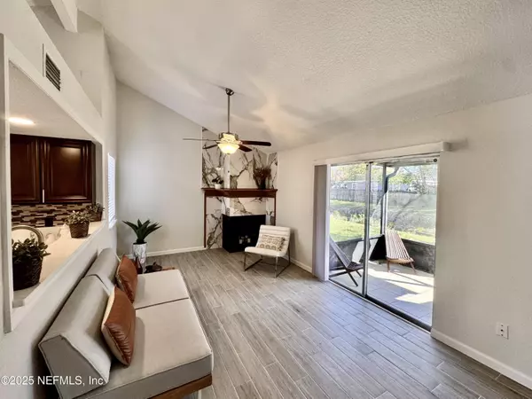 Atlantic Beach, FL 32233,606 AQUATIC DR