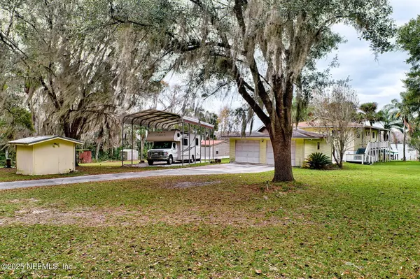 Satsuma, FL 32189,148 NORTONS FISH CAMP RD