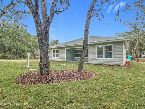 Hawthorne, FL 32640,111 AMANDA DR