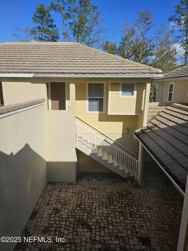 St Augustine, FL 32092,181 HEDGEWOOD   UNIT#B DR #GARAGE APT/STUDIO