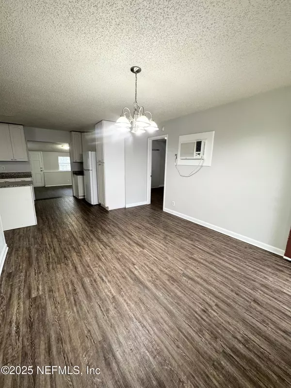 Jacksonville, FL 32244,7424 DEEPWOOD DR N