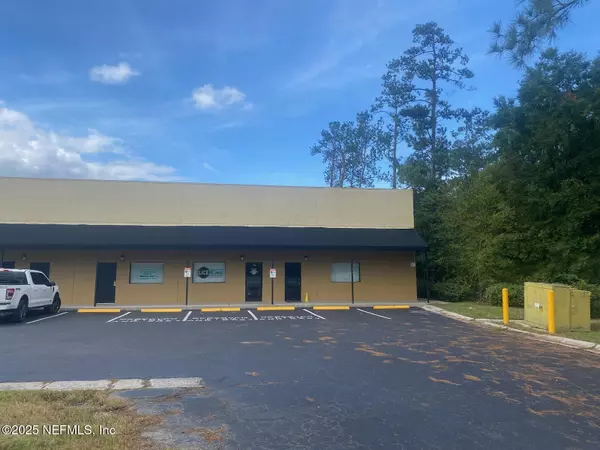 Jacksonville, FL 32210,5393 ROOSEVELT BLVD #11