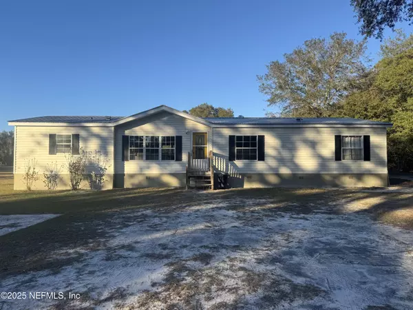 132 WILLIS RD, Hollister, FL 32147