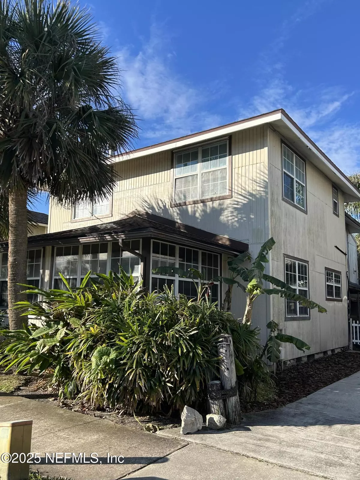 Neptune Beach, FL 32266,912 1ST ST