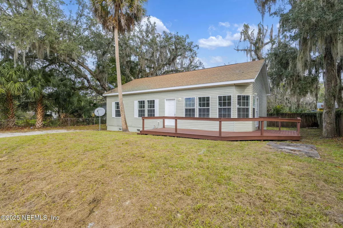 East Palatka, FL 32131,104 ORANGE ST