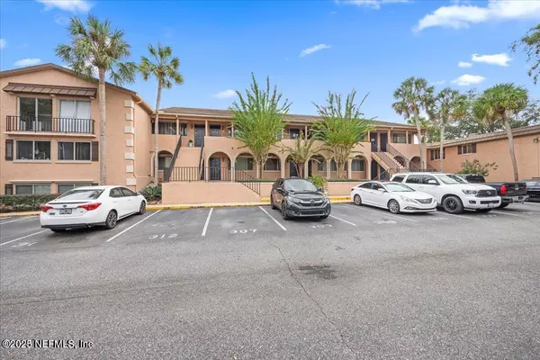 5375 ORTEGA FARMS BLVD #308, Jacksonville, FL 32210