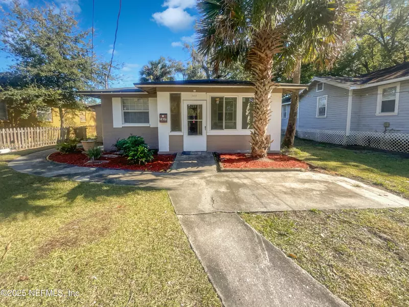 7437 LAURA ST N, Jacksonville, FL 32208