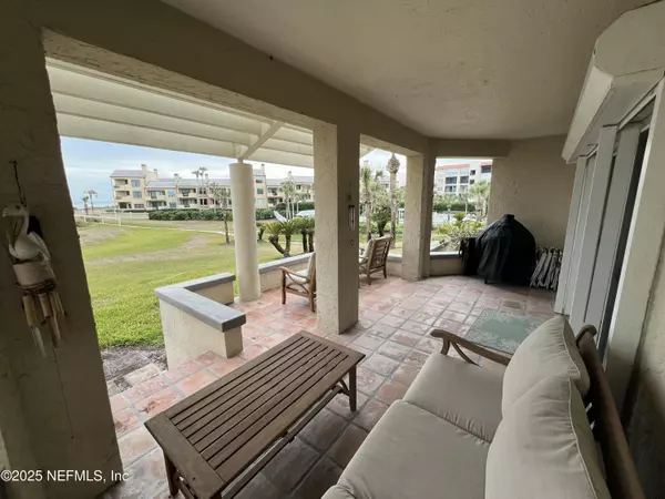 Ponte Vedra Beach, FL 32082,916 SPINNAKERS REACH DR #916