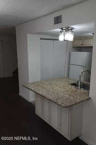 Jacksonville, FL 32210,7676 JANA LN S