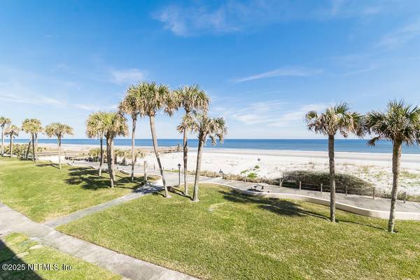 10 10TH ST #11, Atlantic Beach, FL 32233