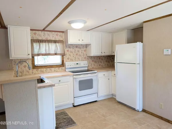 Interlachen, FL 32148,255 COMO CIR