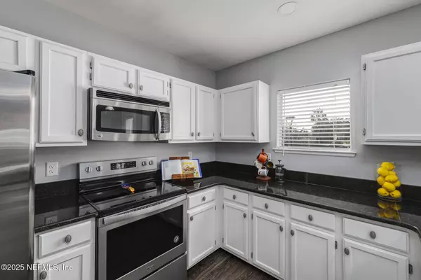 Jacksonville Beach, FL 32250,1800 THE GREENS WAY #312
