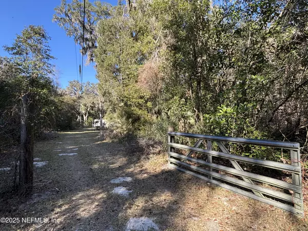 Gainesville, FL 32641,317 SE 135TH TER