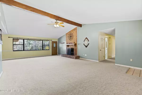 1003 WALKER DR Interlachen, FL 32148