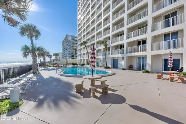 Ormond Beach, FL 32176,89 ATLANTIC AVE #204