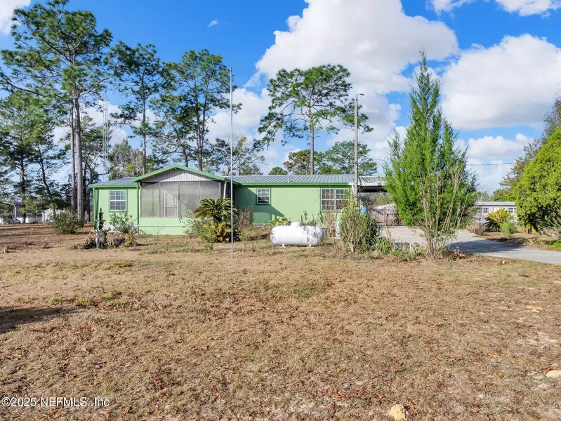 109 ISTANBUL ST, Interlachen, FL 32148