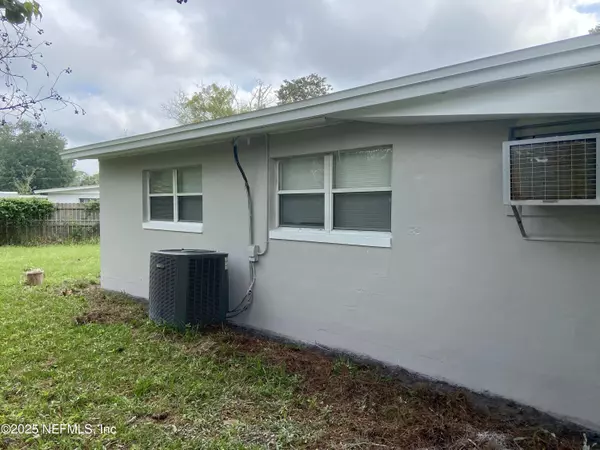 Jacksonville, FL 32221,7815 DUBOIS DR