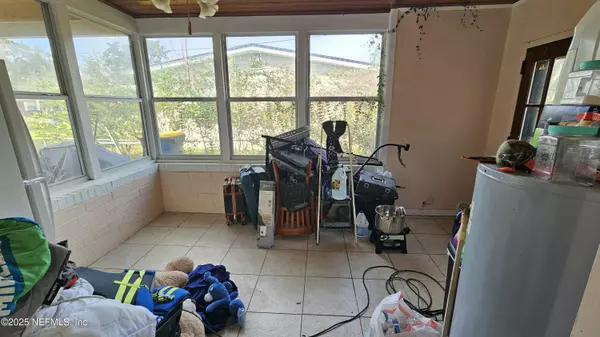 Jacksonville, FL 32211,6021 MAPLE LEAF DR