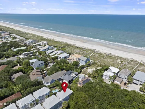 50 BEACH COTTAGE LN, Atlantic Beach, FL 32233