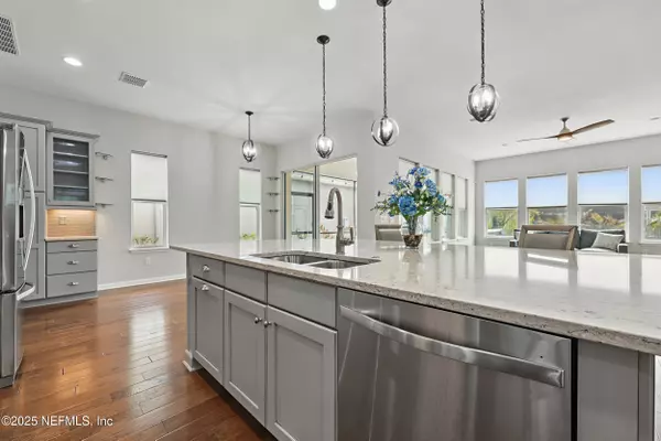 52 DYER CT, Jacksonville, FL 32081