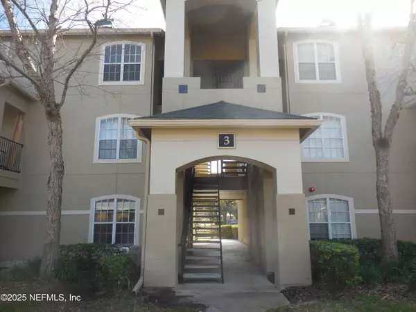 1701 THE GREENS WAY #313, Jacksonville Beach, FL 32250