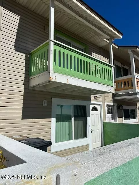 Atlantic Beach, FL 32233,25 10TH ST