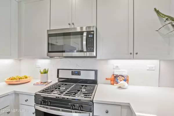 St. Augustine, FL 32092,19 WOODS LN