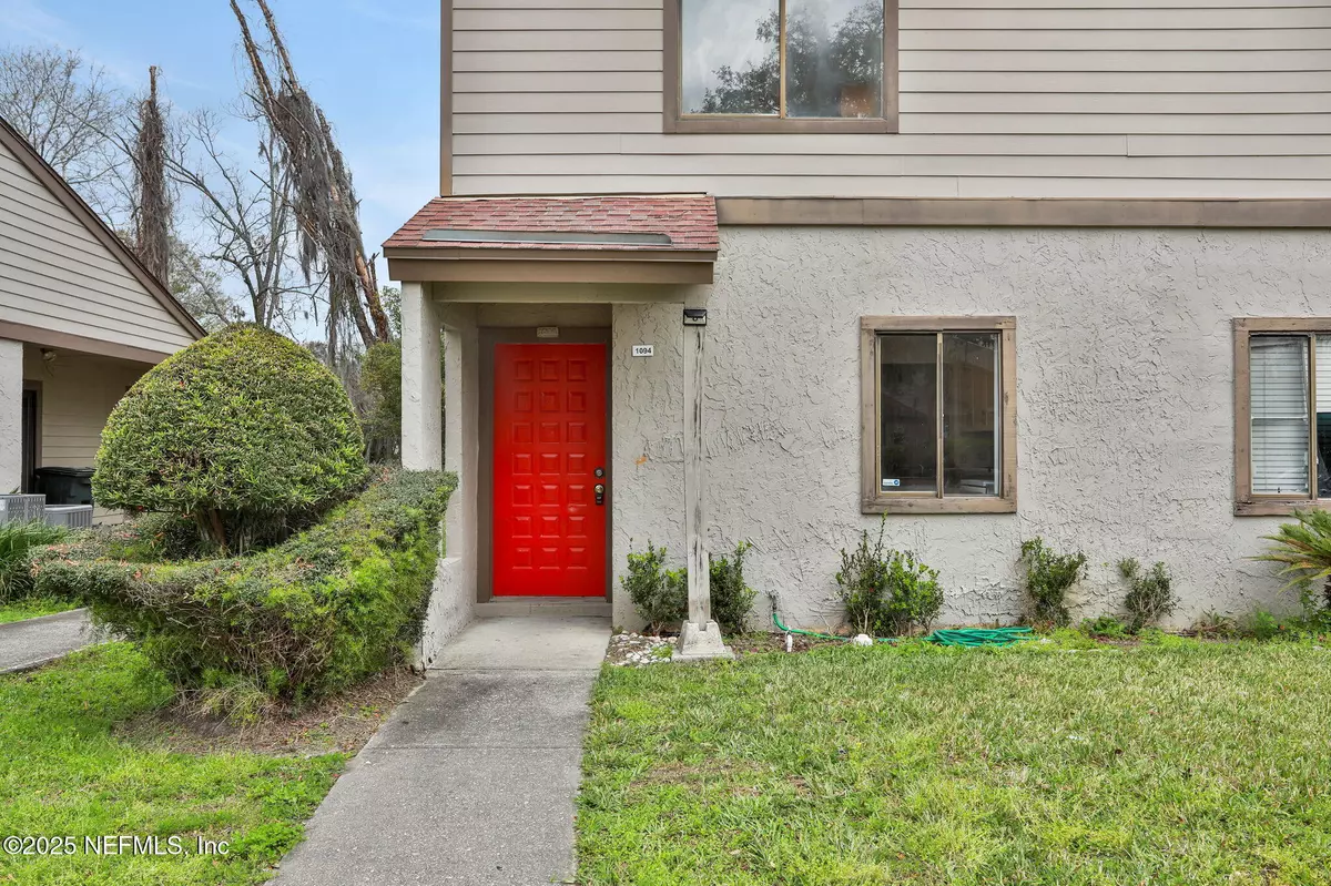 Jacksonville, FL 32217,8300 PLAZA GATE LN #1094