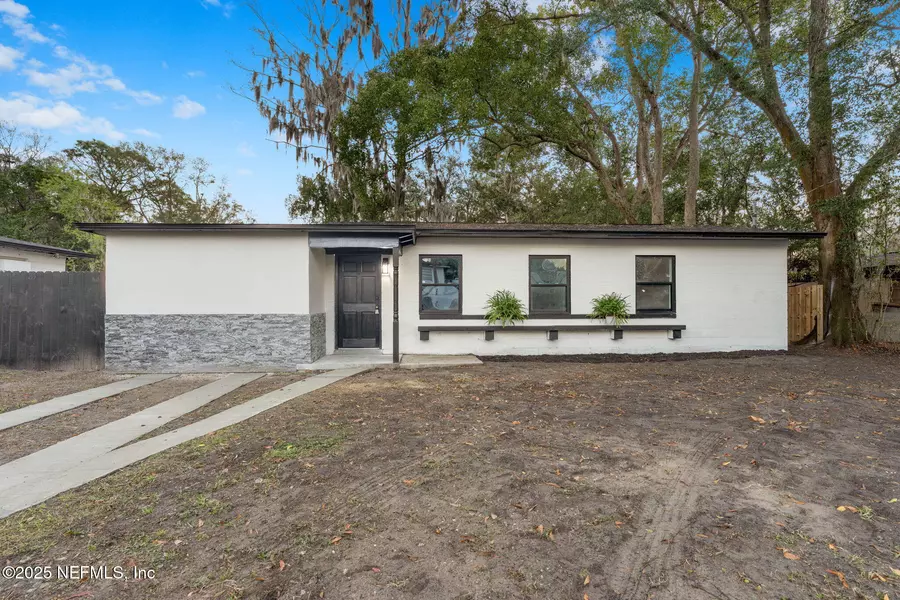 3719 SKYCREST DR, Jacksonville, FL 32246