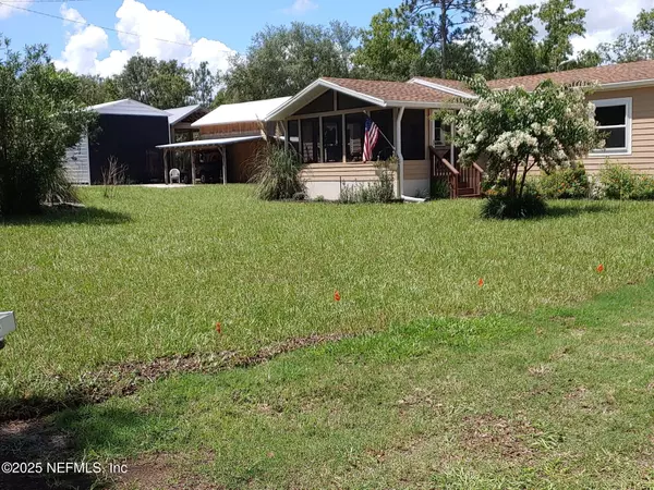 209 THUNDER RD, Interlachen, FL 32148