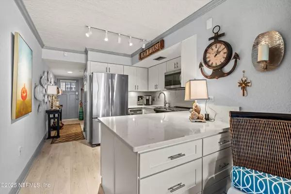 Jacksonville Beach, FL 32250,10 11TH AVE N #303