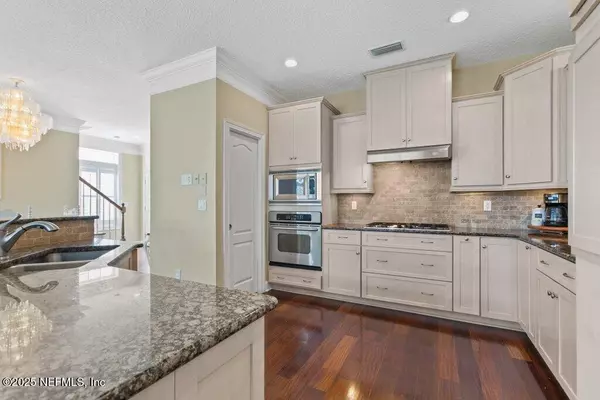 Jacksonville Beach, FL 32250,2043 2ND ST S #B