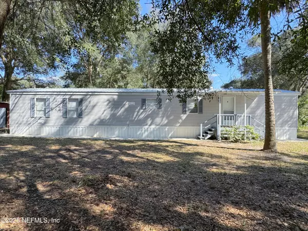 Interlachen, FL 32148,206 ASH ST