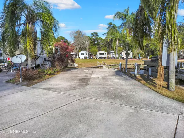 1074 FRONT ST. LOT 55, Welaka, FL 32193