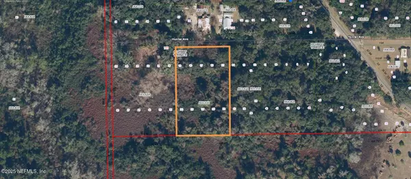 000 HUNTER AVE, Crescent City, FL 32112