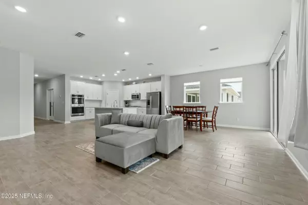 Yulee, FL 32097,75492 BANYAN WAY