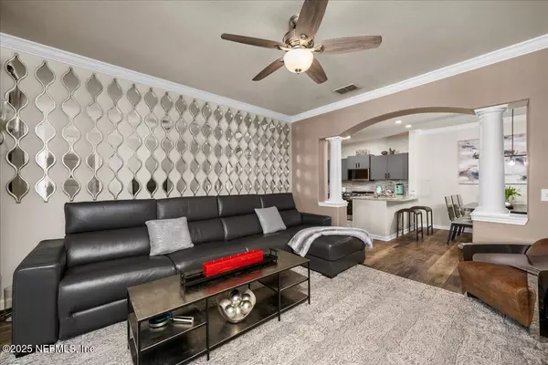 Jacksonville, FL 32216,8290 W GATE Pkwy #709