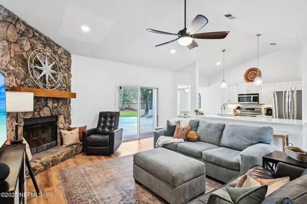 Jacksonville, FL 32257,11163 CLOVERHILL CIR E