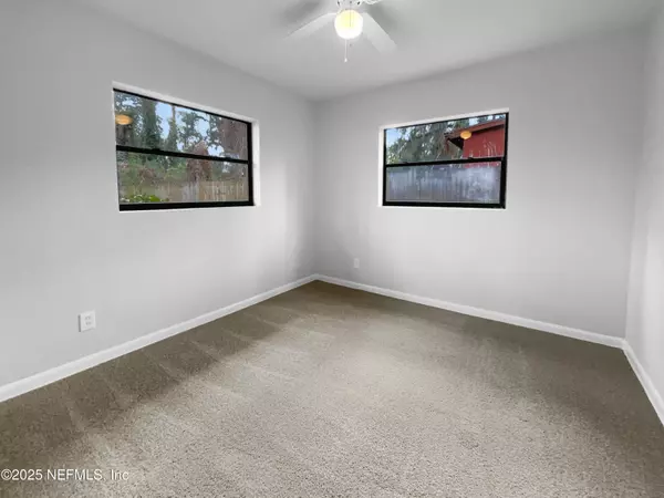 Jacksonville, FL 32205,949 GRANVILLE RD