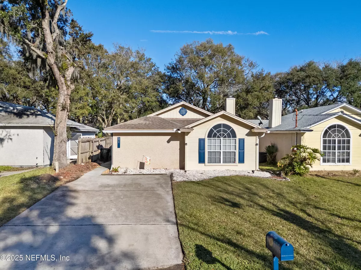 Atlantic Beach, FL 32233,571 CAMELIA ST