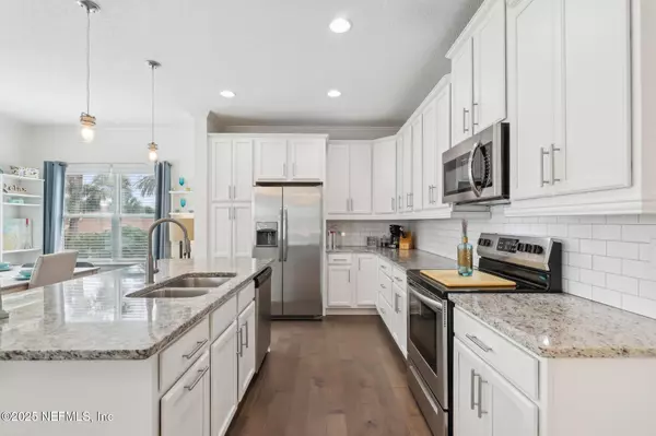 Jacksonville Beach, FL 32250,342 4TH ST N