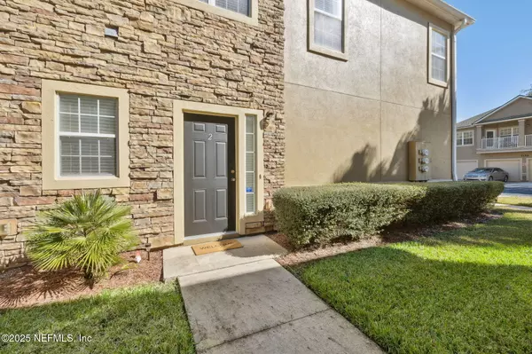 Jacksonville, FL 32256,7157 DEERFOOT POINT CIR #10-2