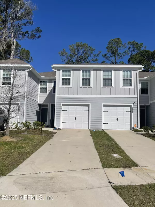 5957 CREEKSIDE CROSSING DR, Jacksonville, FL 32210