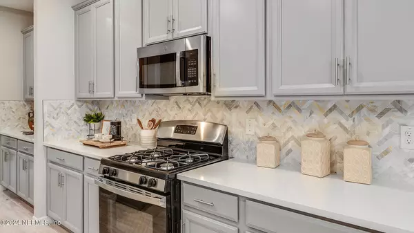 Palm Coast, FL 32137,42 OCONEE DR