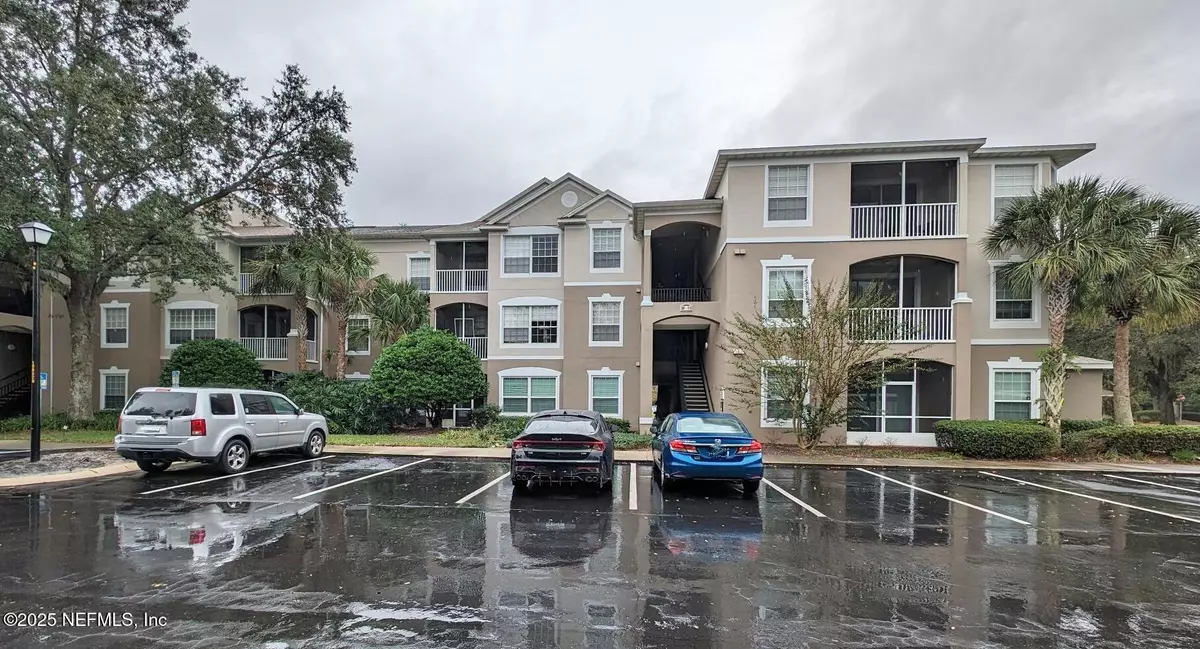 Jacksonville, FL 32256,10550 BAYMEADOWS RD #307